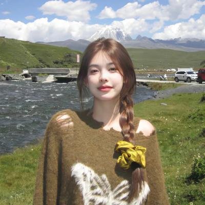 裸命公寓 海报